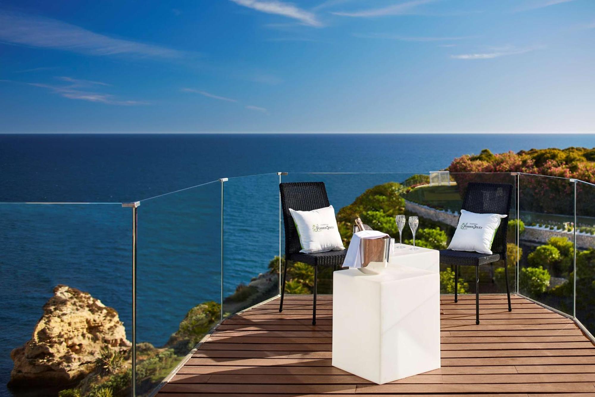 מלון קארבואירו Tivoli Carvoeiro מראה חיצוני תמונה A glass balustrade